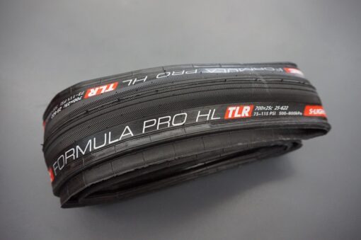 IRC FORMULA PRO HOOKLESS TUBELESS READY S-LIGHT2本セット - 画像 (2)